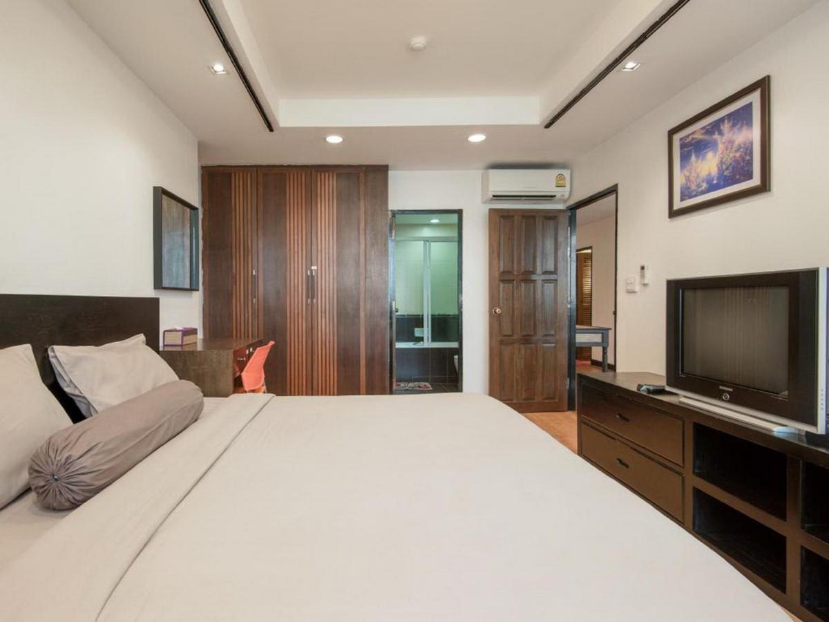 Serena Sathorn Suites Bangkok Luaran gambar